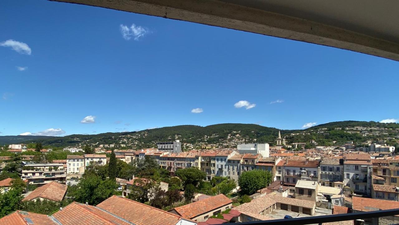Au 5Eme Ciel Apartment Draguignan Bagian luar foto