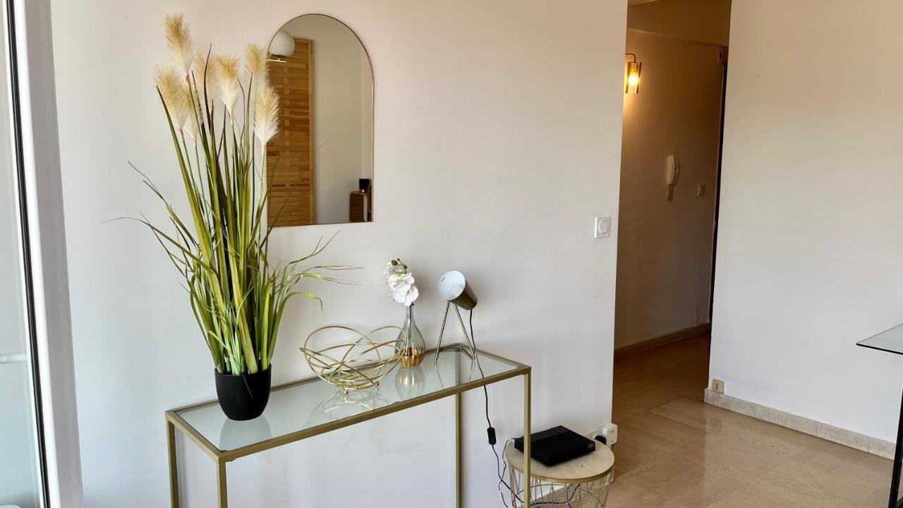 Au 5Eme Ciel Apartment Draguignan Bagian luar foto