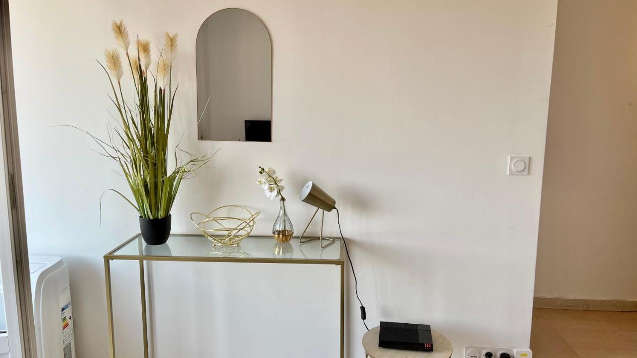 Au 5Eme Ciel Apartment Draguignan Bagian luar foto